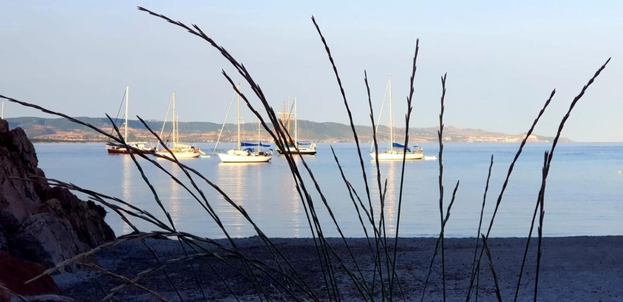 Casetta Al Mare Isola Rossa Exterior photo