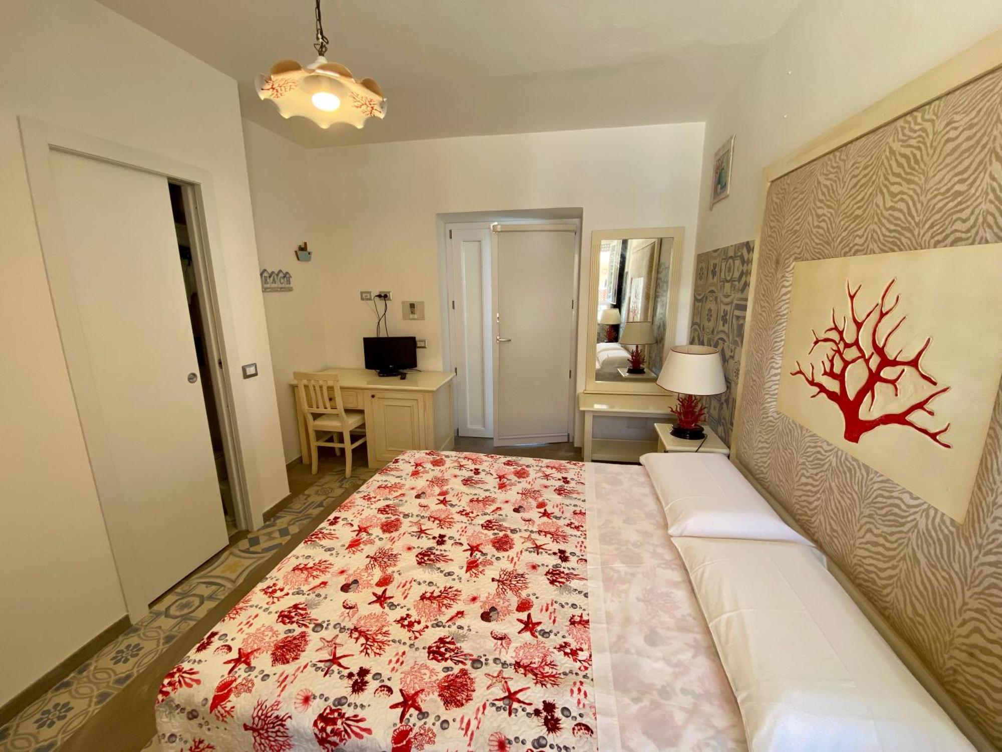 Casetta Al Mare Isola Rossa Room photo